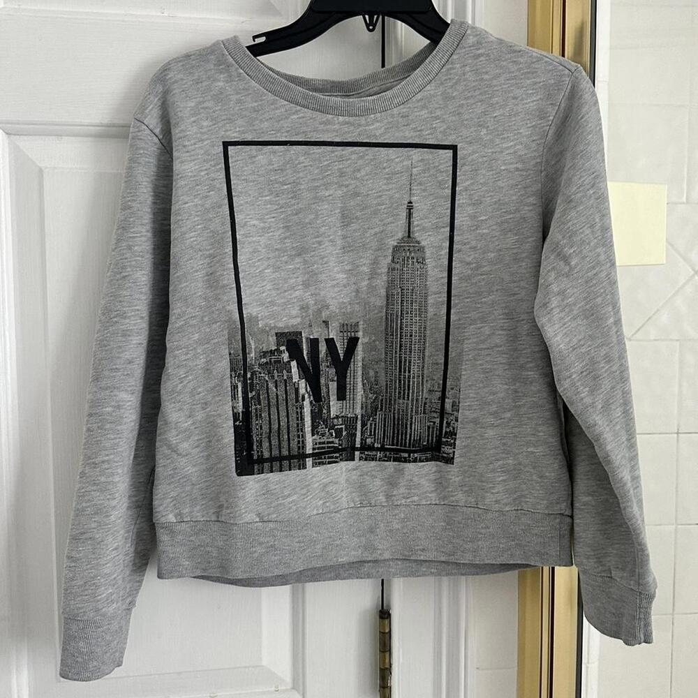 Abercrombie & Fitch Women's Grey and Black Sweatshirt